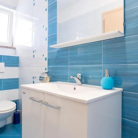 Standard Two Bedroom With Balcony And Pool *