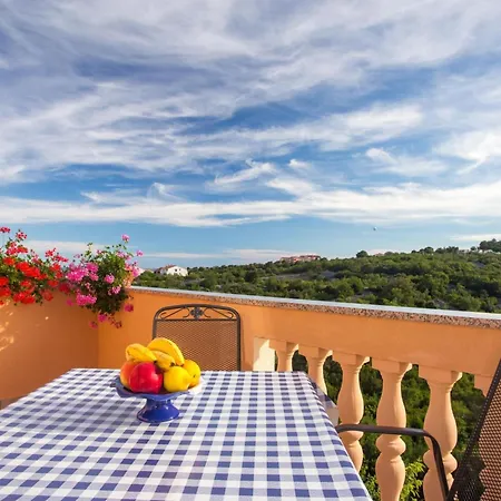 Standard Two Bedroom With Balcony And Pool *