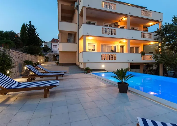 Standard Two Bedroom With Balcony And Pool * Krk Town