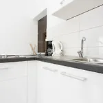 דירה Standard Two Bedroom With Balcony And Pool
